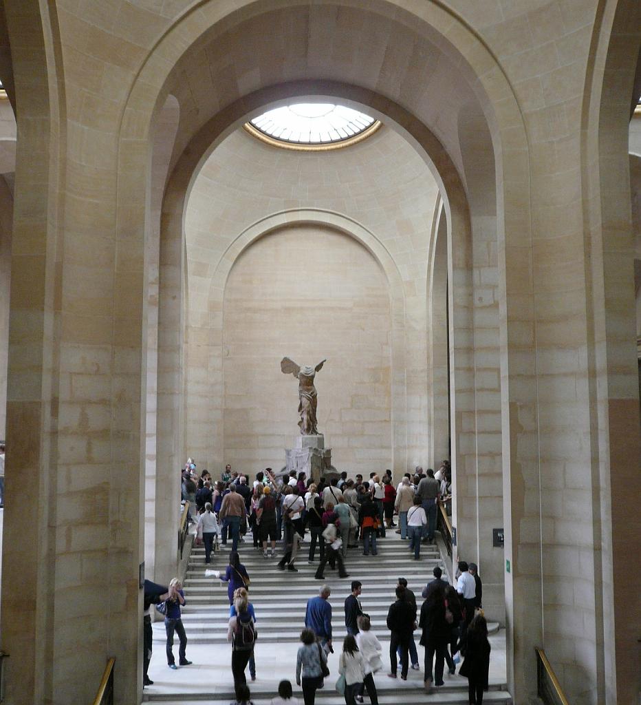 Winged Victory of Samothrace_1